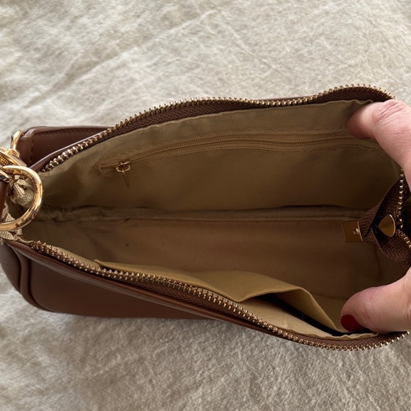 Classic Women's Handbag Set - Picture 11 of 16